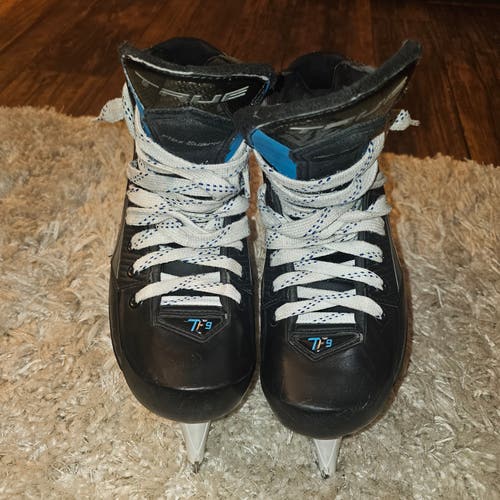 Used True TF9 Hockey Goalie Skates sz 7