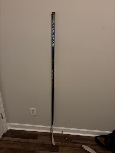 Senior Bauer Nexus Sync Right Handed Hockey Stick 87 Flex Pro Stock (Used)