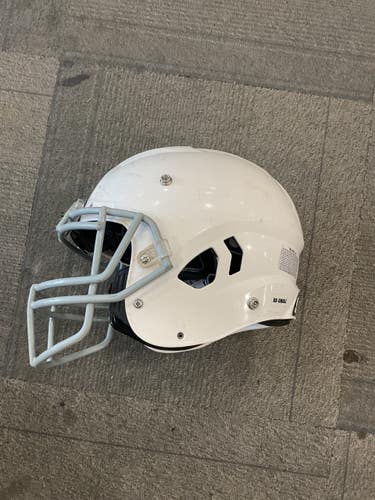 Used Schutt VENGEANCE A11 2.0 YOUTH FB Helmet White XXS 11614-S000244329