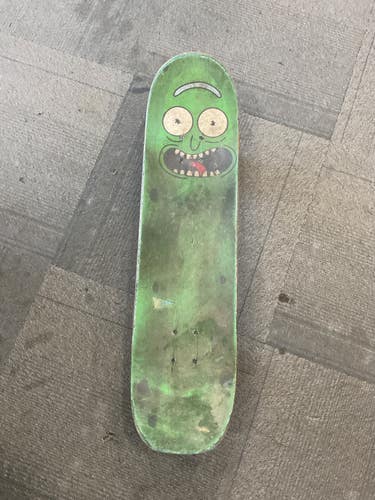Used RICK AND MORTY SKATEBOARD Complete Skateboard Green 8" 11614-S000244317