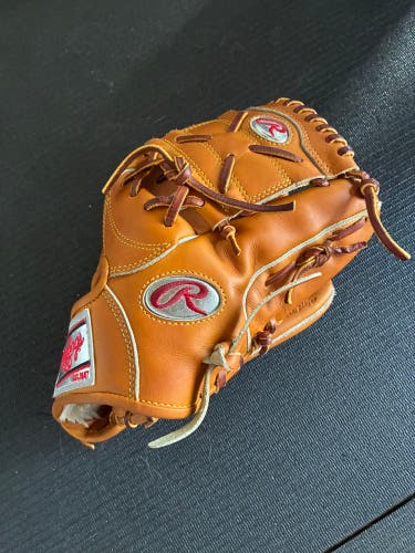 Rawlings Heart of the Hide RH Baseball Glove 11" (Used)