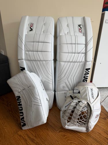 33" 2024 Vaughn V10 Pro Carbon Regular Goalie Full Set Pro Stock (Used)
