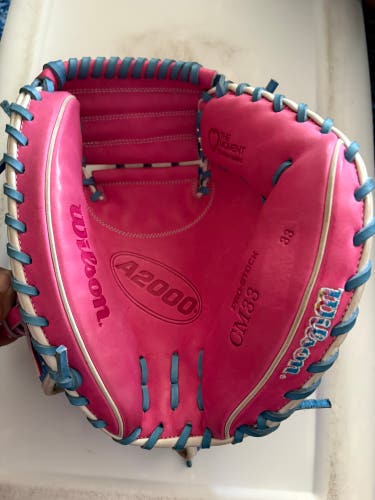 Wilson A2000 RH Catcher's Glove 33" (New)