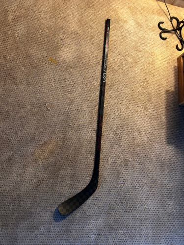 Intermediate Bauer Vapor 3X Pro Right Handed Hockey Stick P92M 66 Flex (Used)