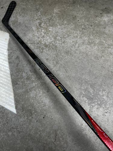 77 Flex P90TM Senior Bauer Tracer Right Hand Hockey Stick Pro Stock (Used)