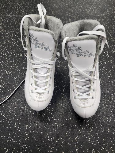 Used Bladerunner AURORA WomensFigure Skate White Senior 6 11849-S000044403