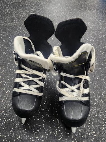 Used CCM TACKS AS 550 Youth Hockey Skate Youth 12.0 11849-S000044407