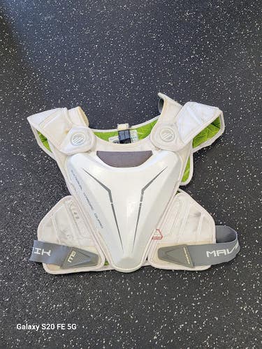 Used Maverik M5 Lacrosse Shoulder Pads White MD 11849-S000044313