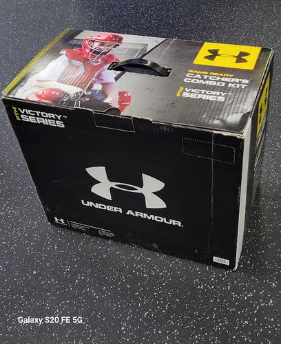 Used Under Armour VICTORY SERIES Catchers Equipment Other 11849-S000044336