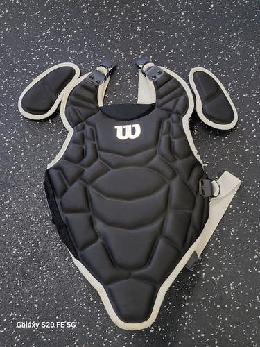 Used Wilson WILSON CATCHERS CHEST PROTECTOR Catchers Chest Protector Black Youth 11849-S000044333