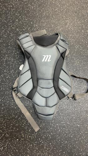 Used Marucci CHEST PROTECTOR Catchers Chest Protector Black Youth 11831-S000035320