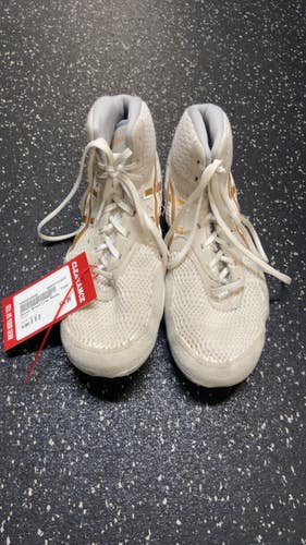 Used Asics Wrestling Shoes White Senior 9.5 11831-S000034546