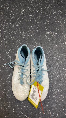 Used Adidas Soccer Cleats White Junior 04 11831-S000032155