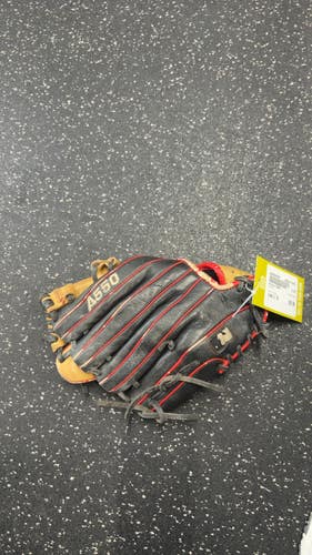 Used Wilson A550 BB/SB Glove RH Throw Brown 11" 11831-S000035865