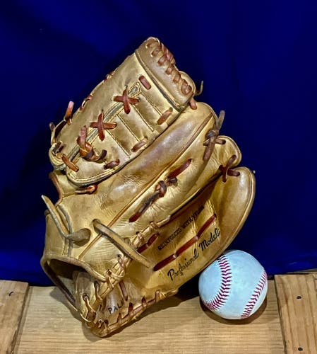 RH Baseball Glove 12" (Used)