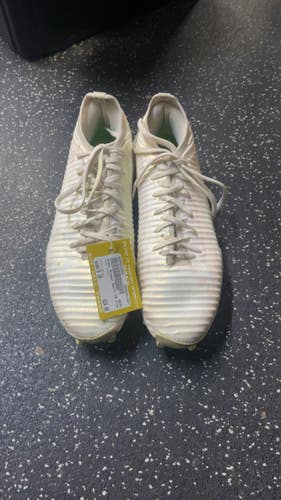 Used Under Armour Adult FB Cleats White Senior 10 11831-S000033660