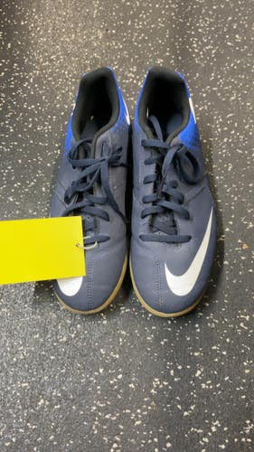 Used Nike Soccer Cleats Royal Blue Junior 04.5 11831-S000028543