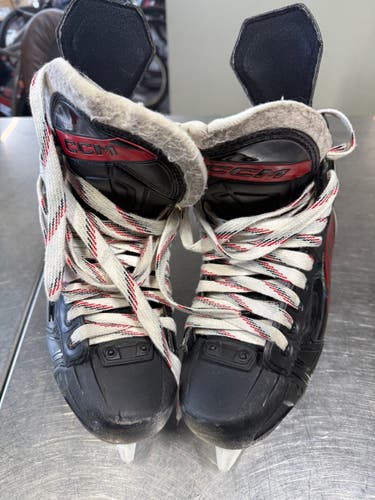 CCM JetSpeed FT670 Hockey Skates Regular Width 8.5 (Used)