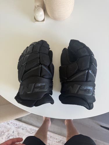 CCM JetSpeed FT8 Pro Gloves 14" (Used)