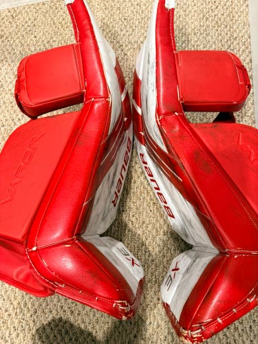 32" Bauer Vapor 3X Goalie Leg Pads (Used)