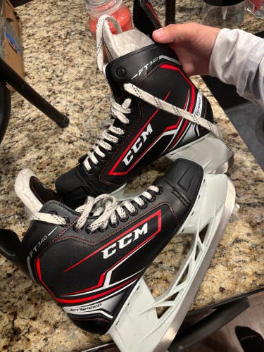 CCM JetSpeed FT340 Hockey Skates 8 (Used)
