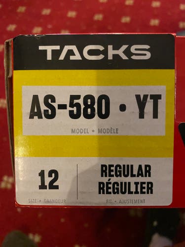 CCM Size 12 Youth Tacks AS580 Hockey Skates Regular Width (New)