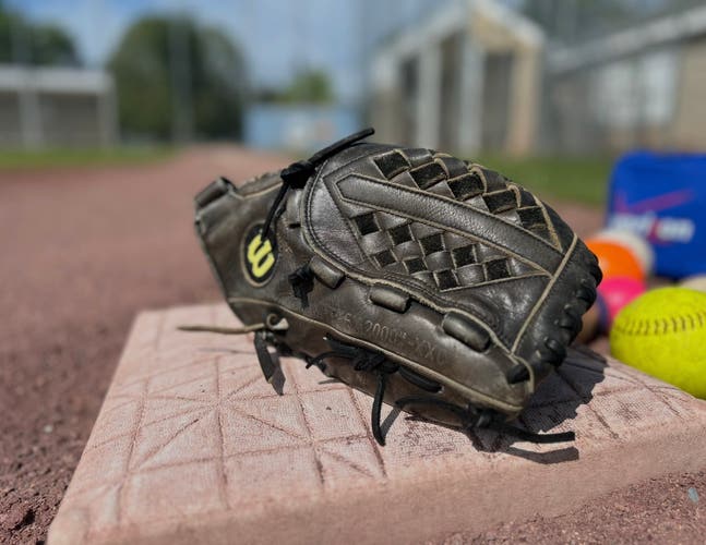 Vintage Wilson A2000 XXC 13" Baseball / Softball Glove - RHT - blackout edition - new laces