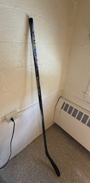 Senior Bauer Vapor Flylite Left Hand Hockey Stick P28 77 Flex