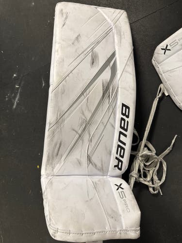 34" Bauer Vapor X5 Pro Goalie Leg Pads Pro Stock (Used)