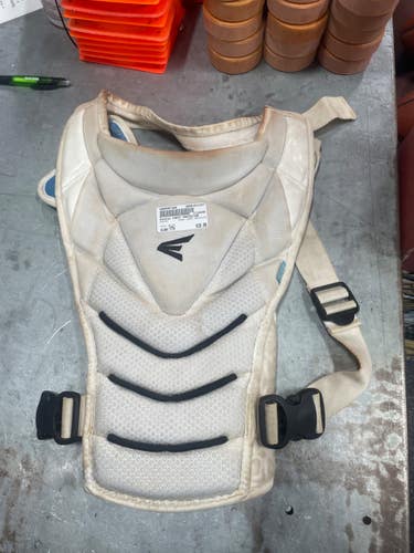 Used Easton CHEST PROTECTOR Catchers Chest Protector White Youth 11337-S000497266