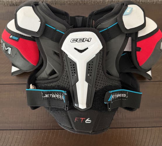 Small Junior CCM JetSpeed FT6 Shoulder Pads (Used)