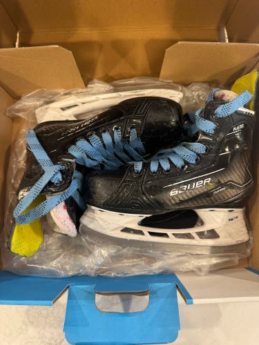 2024 Bauer Supreme M50 Pro Hockey Skates Regular Width 13.5 (Used)
