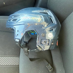 Small Bauer Re-Akt 155 Helmet (Used)