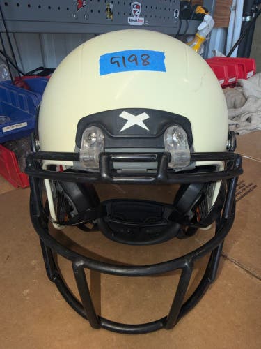 USED XENITH X2E+ YOUTH FOOTBALL HELMET - LARGE - WHITE