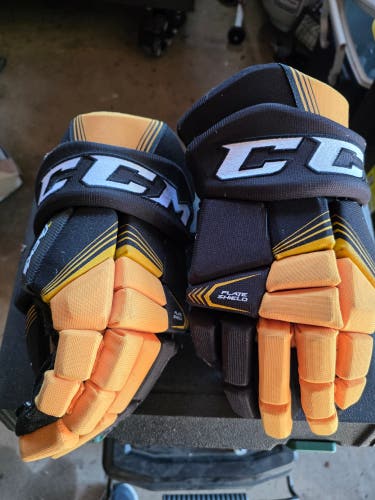 CCM Tacks 5092 Gloves 15" (Used)