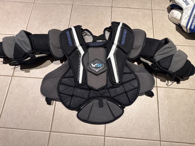 Large Vaughn Velocity V9 Goalie Chest Protector (Used)