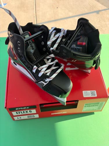 Intermediate CCM Extreme Flex 6 Hockey Goalie Skates Regular Width Size 5.5 (New)