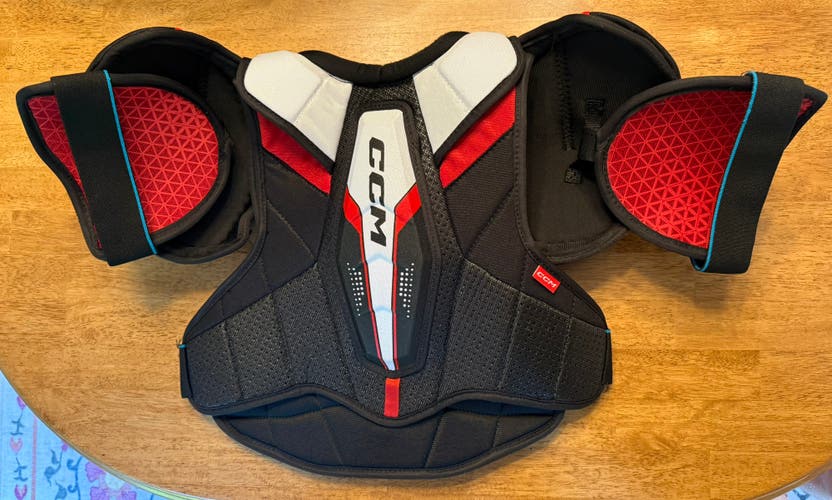 Men's Large Junior CCM JetSpeed FT680 Shoulder Pads (Used)