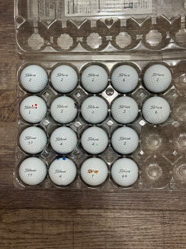 18 Titleist Pro V1 Golf Balls - 5A MINT CONDITION ONLY