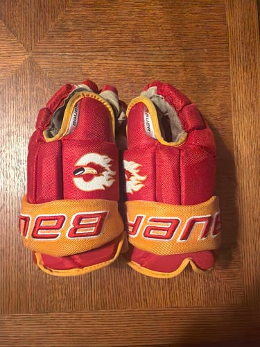 Bauer Vapor Team Pro Gloves 14" Pro Stock (Used)