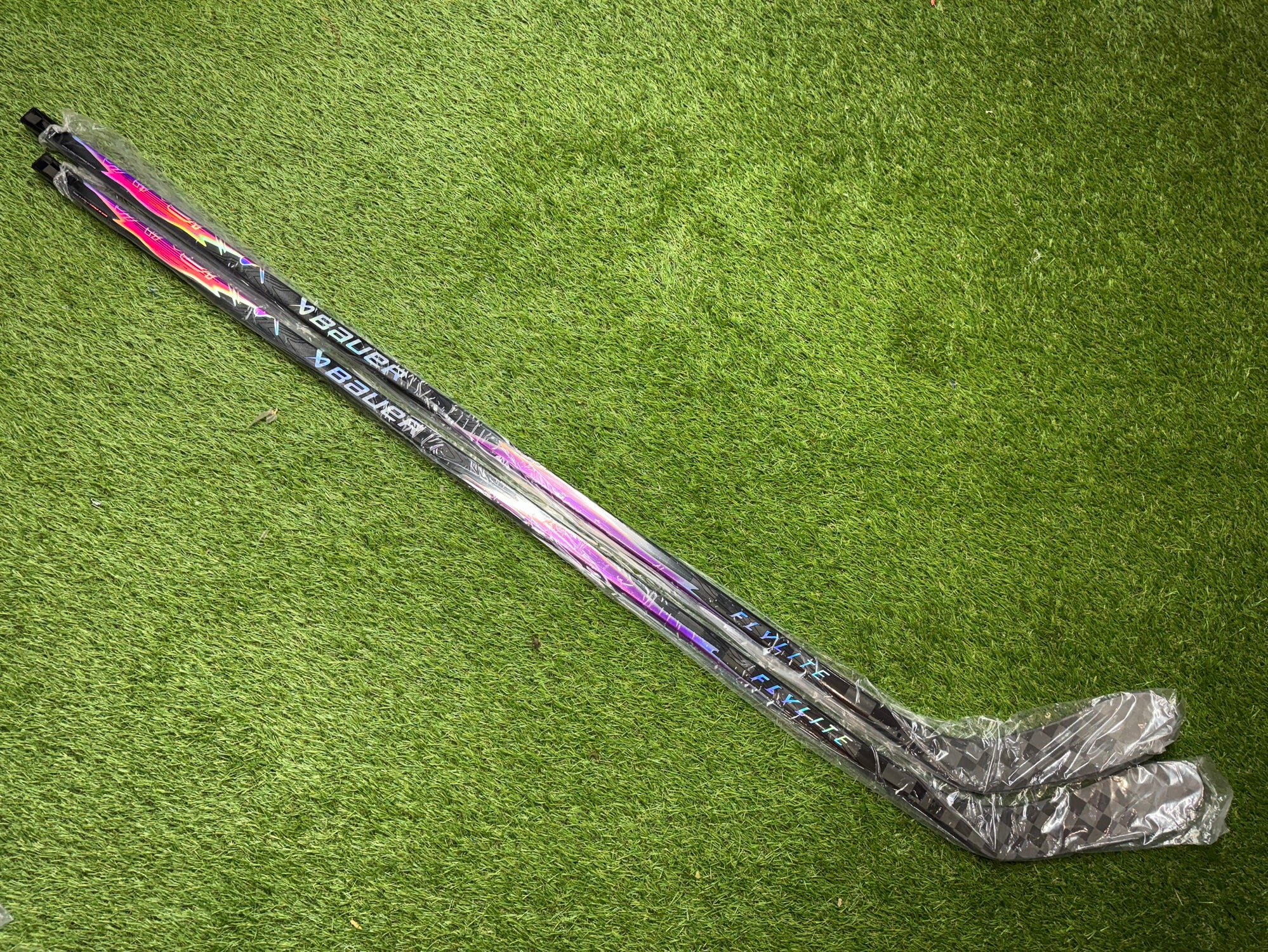 2 Pack-Bauer Vapor Flylite LH Hockey Stick P88 77 Flex Pro Stock