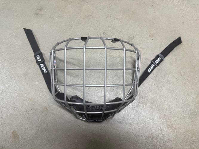 Used Small Bauer Profile I Full Cage Like New