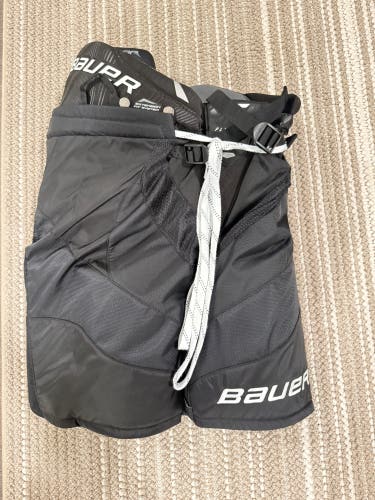 Men's Senior Medium Bauer flylite Hockey Pants (New)