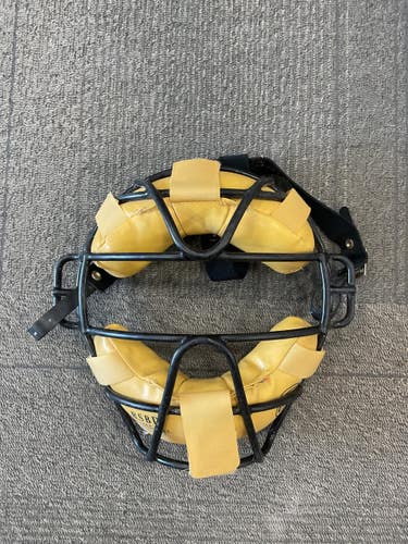 Used Rawlings SOFTBALL MASK Umpire Mask 11614-S000244389