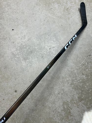 80 Flex Custom P28M Senior CCM FT8 Pro Left Hand Hockey Stick (Used) Pro Stock