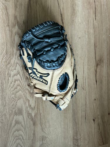 Mizuno LH Catcher's Glove 32.5" (Used)