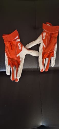 Red Large Adult Gloves (Used)