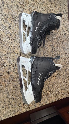 2024 Bauer Supreme Shadow Hockey Skates 9 (Used)