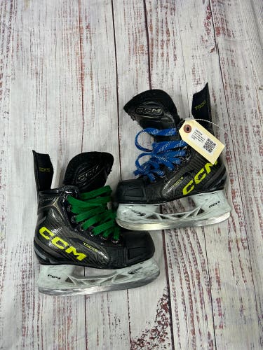 Youth CCM Tacks XF Pro Hockey Skates Regular Width 11 (Used)