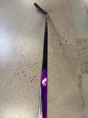 Intermediate Bauer Pulse 2 Hockey Stick Left Hand P28 65 Flex (New)